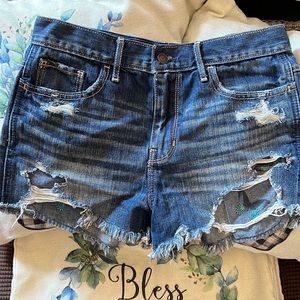 Hollister Short Short- high rise- Size 7 / 28